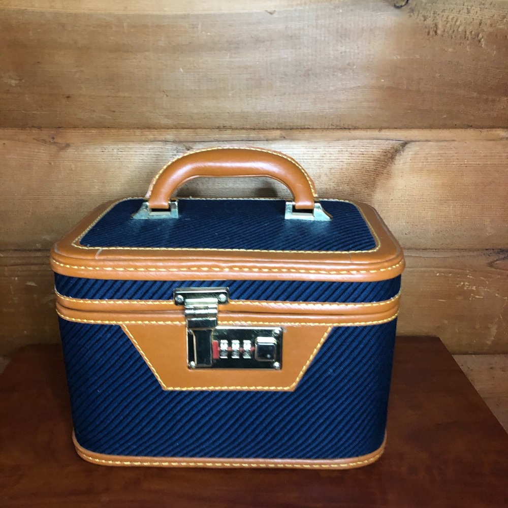 Vintage overnight bag blue and brown leatherette